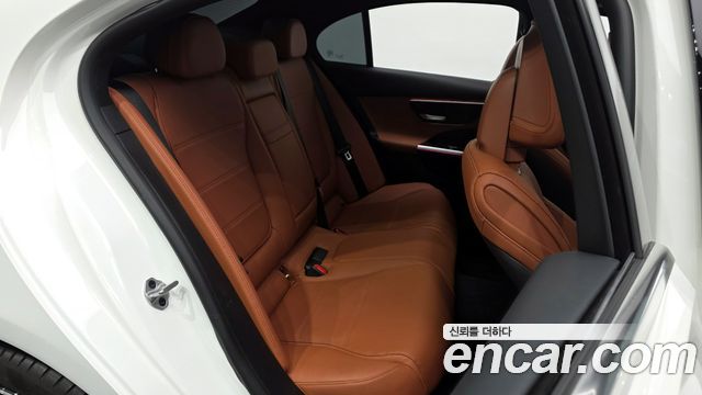 Mercedes-Benz C-Class C200 4MATIC Avantgarde