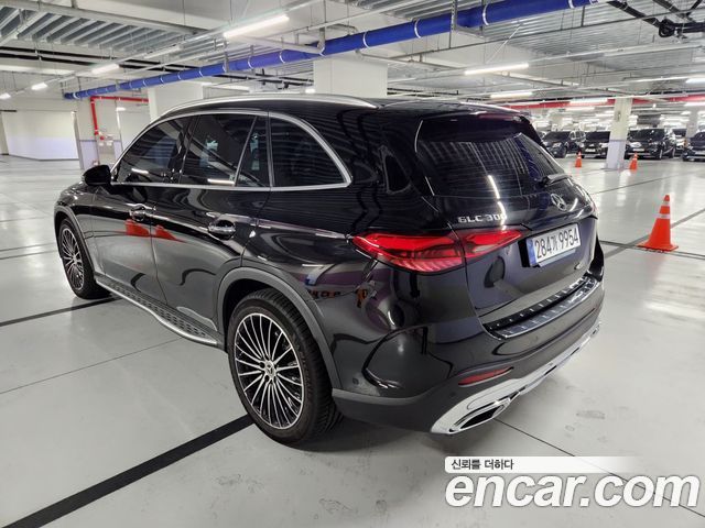 Mercedes-Benz GLC-Class GLC300 4MATIC AMG Line