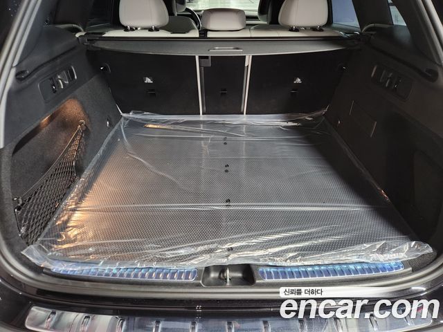 Mercedes-Benz GLC-Class GLC300 4MATIC AMG Line
