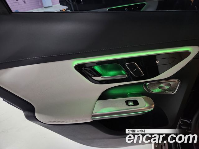 Mercedes-Benz GLC-Class GLC300 4MATIC AMG Line