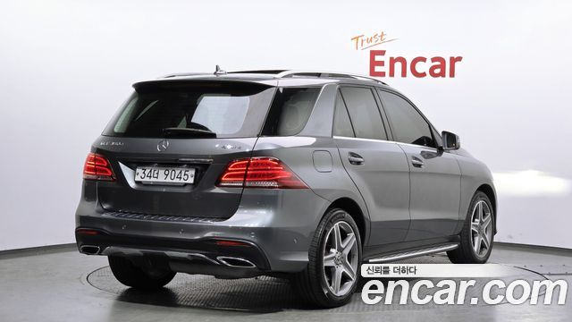 Mercedes-Benz GLE-Class GLE350 d 4MATIC Premium