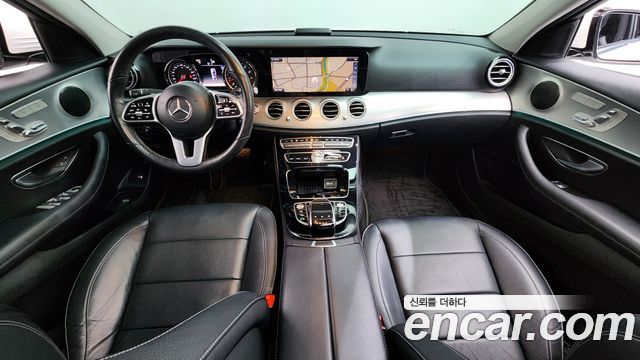 Mercedes-Benz E-Class E300 Avantgarde