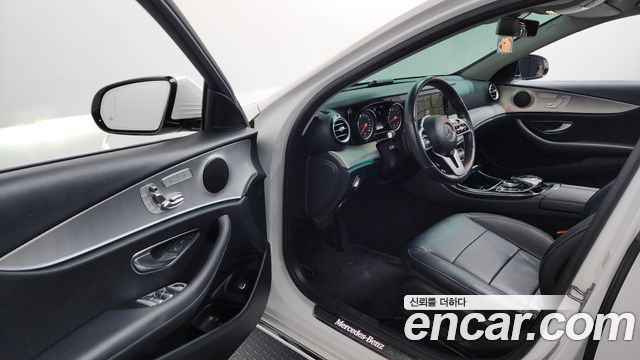 Mercedes-Benz E-Class E300 Avantgarde