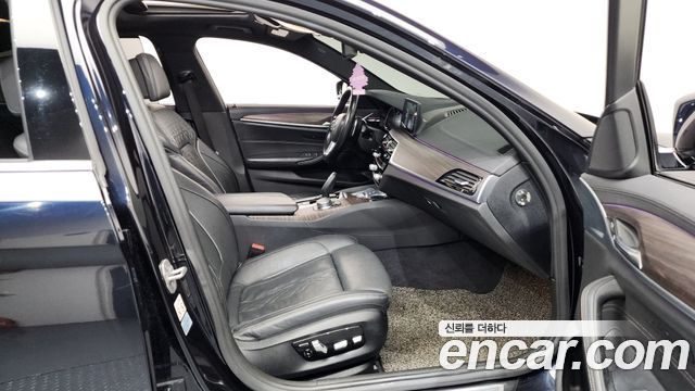 BMW 5-Series 520d xDrive M Sport Package Plus