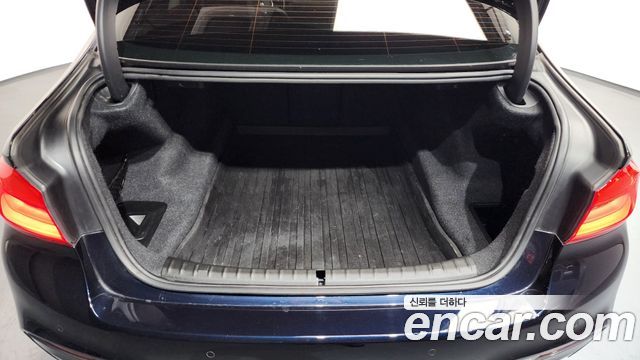 BMW 5-Series 520d xDrive M Sport Package Plus