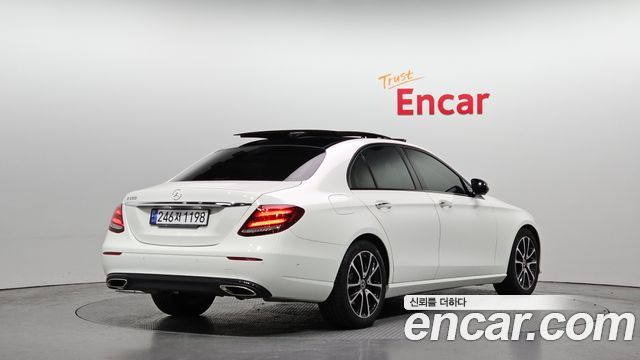 Mercedes-Benz E-Class E300 Avantgarde