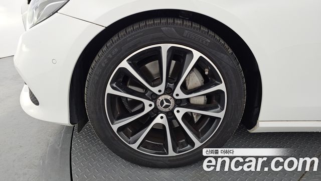 Mercedes-Benz E-Class E300 Avantgarde