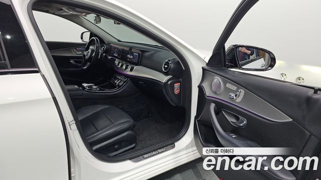Mercedes-Benz E-Class E300 Avantgarde