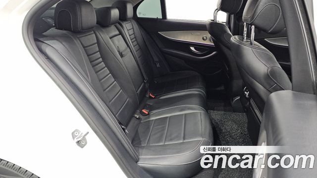 Mercedes-Benz E-Class E300 Avantgarde