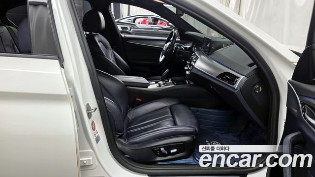BMW 5-Series 520d M Sport package