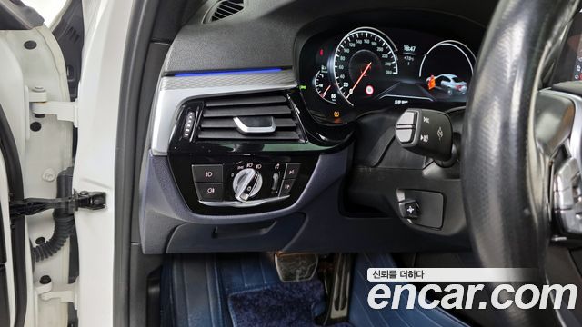 BMW 5-Series 520d M Sport package