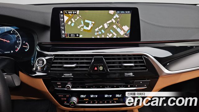BMW 5-Series 520i Luxury