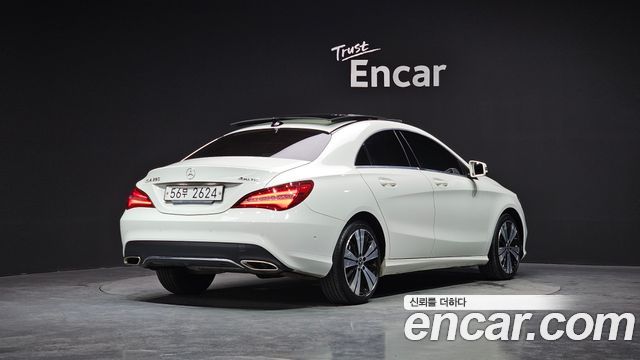 Mercedes-Benz CLA-Class CLA250 4MATIC