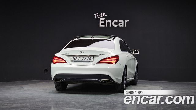 Mercedes-Benz CLA-Class CLA250 4MATIC