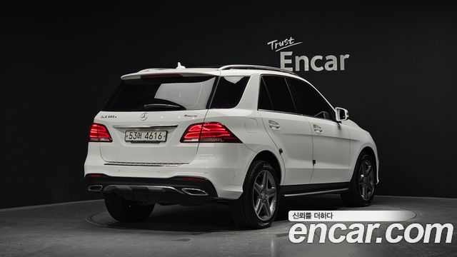 Mercedes-Benz GLE-Class GLE350 d 4MATIC
