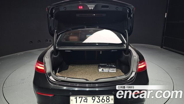 Mercedes-Benz E-Class E220d Coupe