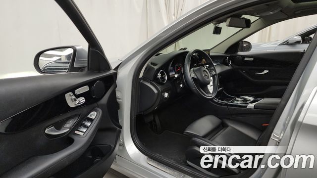 Mercedes-Benz C-Class C200
