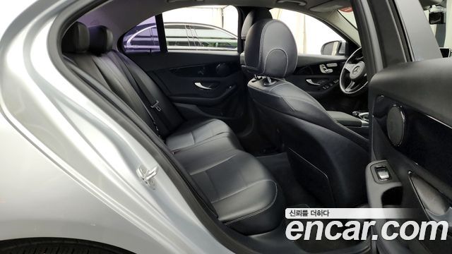 Mercedes-Benz C-Class C200