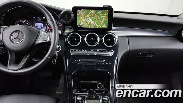 Mercedes-Benz C-Class C200