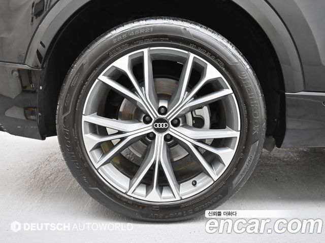 Audi Q8 55 TFSI Quattro Premium