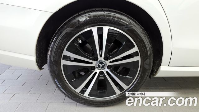 Mercedes-Benz E-Class E250 Avantgarde