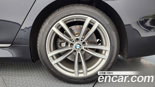 BMW 7-Series 740Li xDrive M Sport Package