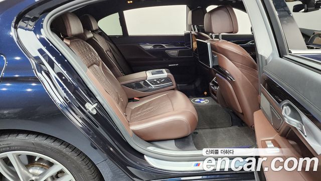 BMW 7-Series 740Li xDrive M Sport Package