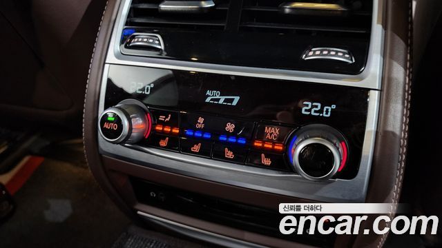 BMW 7-Series 740Li xDrive M Sport Package