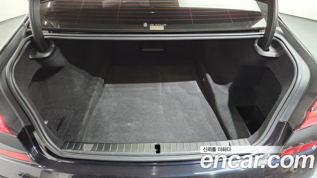 BMW 7-Series 740Li xDrive M Sport Package