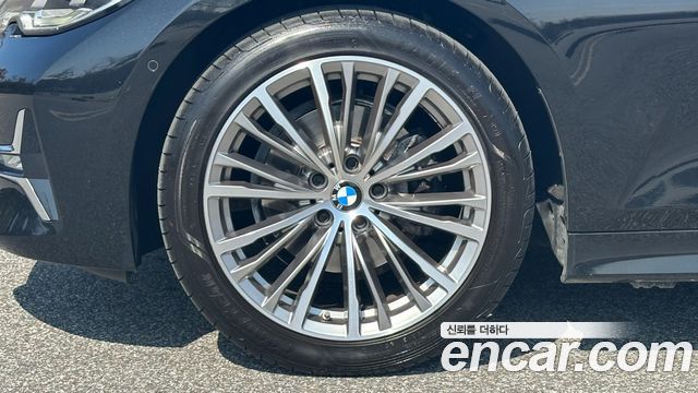 BMW 3-Series 320d Luxury