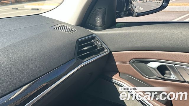 BMW 3-Series 320d Luxury