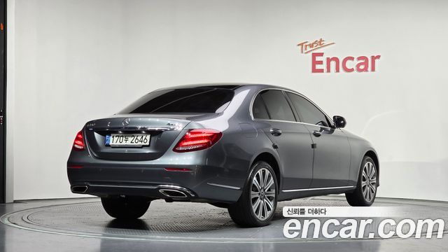 Mercedes-Benz E-Class E400 4MATIC Exclusive
