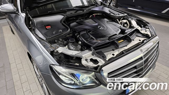 Mercedes-Benz E-Class E400 4MATIC Exclusive
