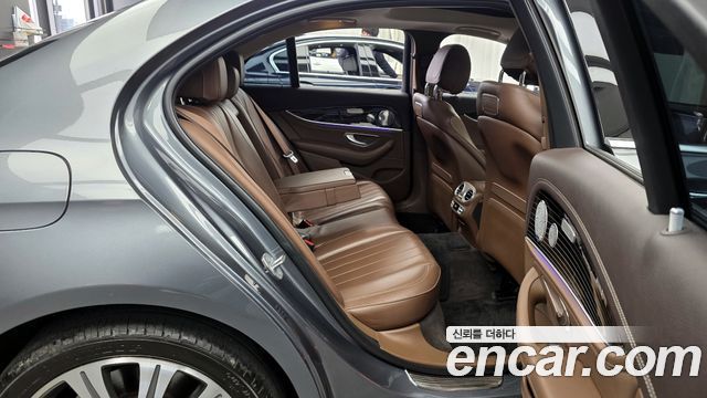 Mercedes-Benz E-Class E400 4MATIC Exclusive