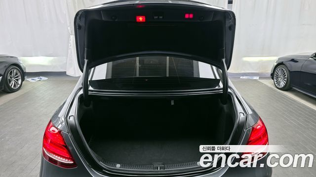 Mercedes-Benz E-Class E400 4MATIC Exclusive