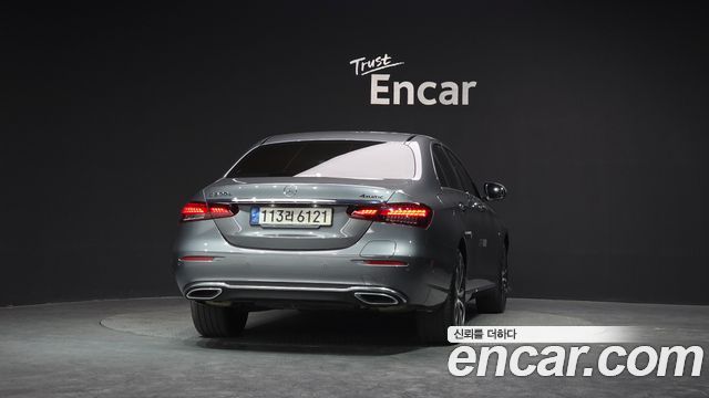 Mercedes-Benz E-Class E300e 4MATIC Exclusive