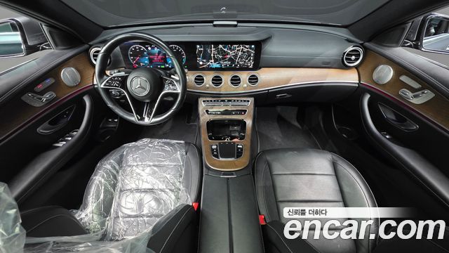 Mercedes-Benz E-Class E300e 4MATIC Exclusive