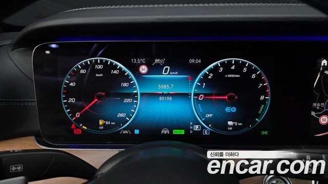 Mercedes-Benz E-Class E300e 4MATIC Exclusive