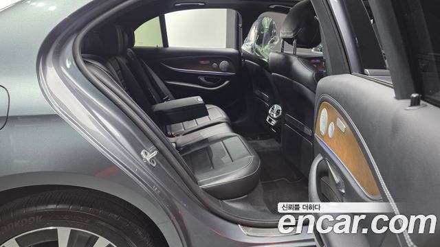Mercedes-Benz E-Class E300e 4MATIC Exclusive