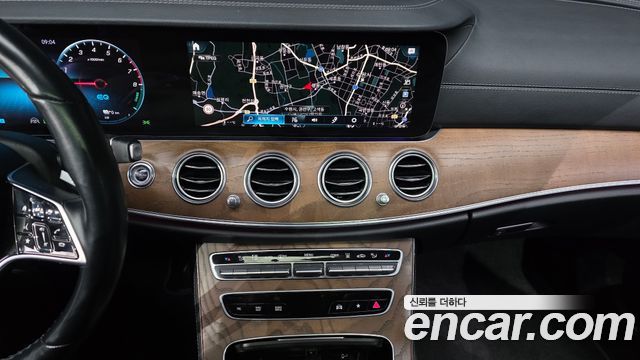 Mercedes-Benz E-Class E300e 4MATIC Exclusive