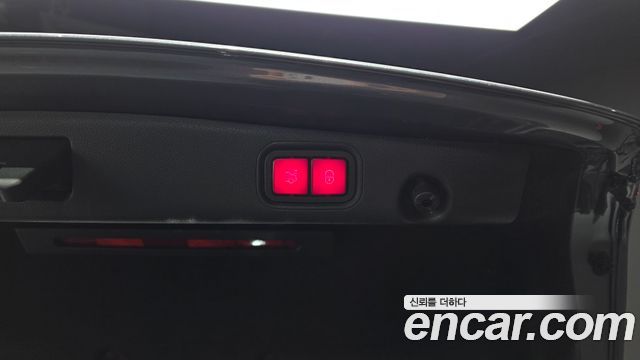 Mercedes-Benz E-Class E300e 4MATIC Exclusive