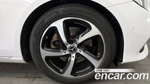 Mercedes-Benz E-Class E250 Avantgarde