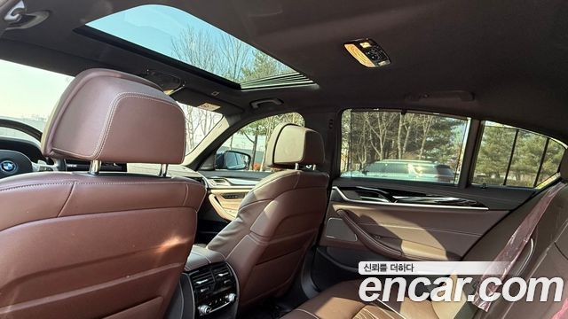 BMW 5-Series 530e M Sport