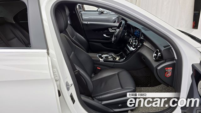 Mercedes-Benz C-Class C200