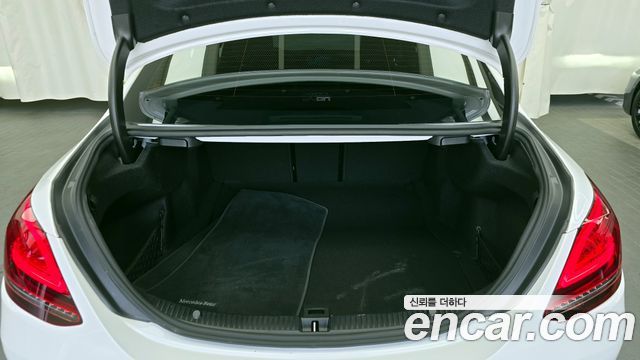 Mercedes-Benz C-Class C200