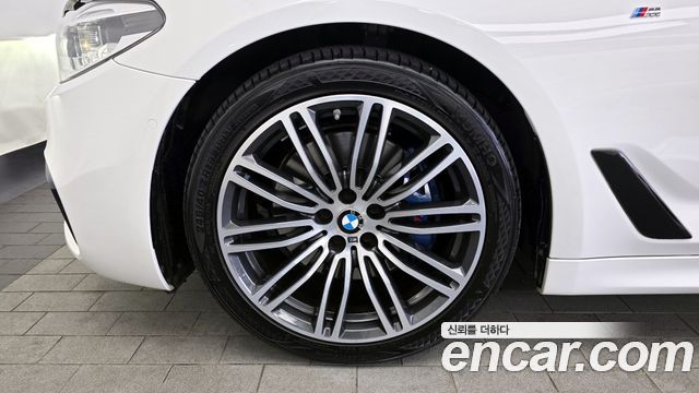 BMW 5-Series 530i xDrive M Sport Package Plus