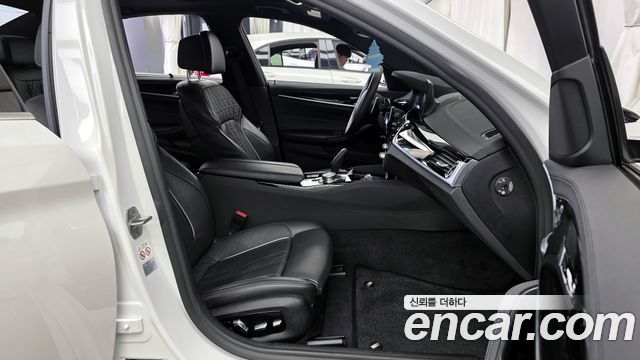 BMW 5-Series 530i xDrive M Sport Package Plus