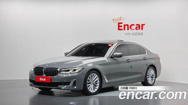 BMW 5-Series 520i Luxury