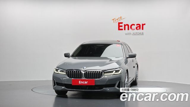 BMW 5-Series 520i Luxury