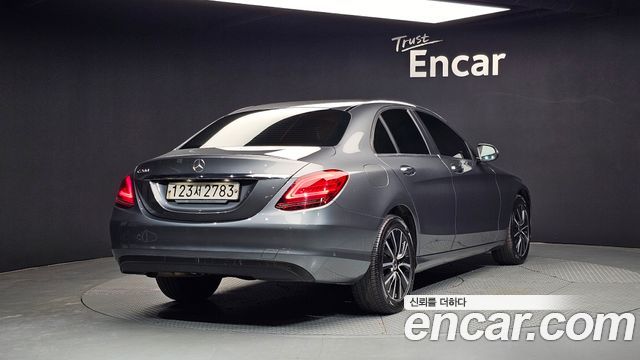 Mercedes-Benz C-Class C200
